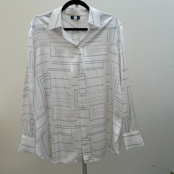 Women's Button-Up - Picture 3 of 12